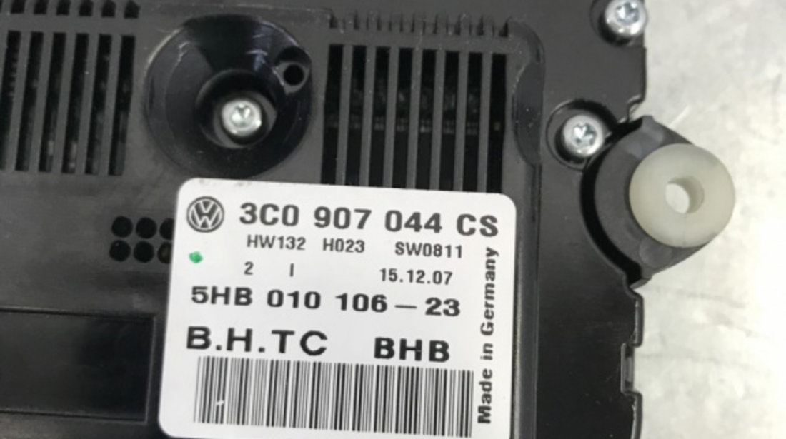 Panou climatronic VW Passat B6 Variant 2.0 TDI BMP DSG 140cp sedan 2008 (3C0907044CS)
