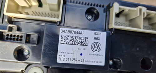 Panou Climatronic Vw Passat B7 3AA907044AF