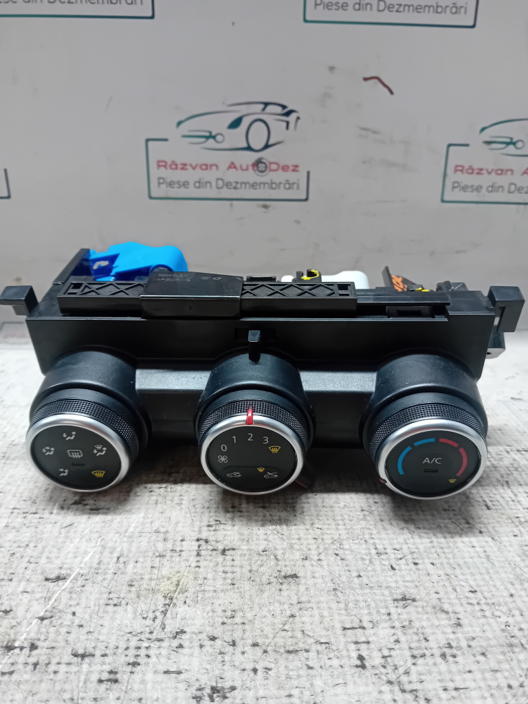 Panou comandă climă Dacia Duster 1.6 Benzina 2019, T93789B