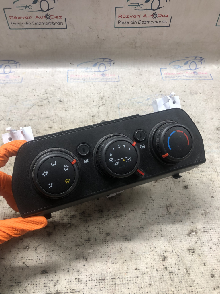 Panou comandă climă Dacia Sandero 3 1.0 Benzina 2022, 275004395R