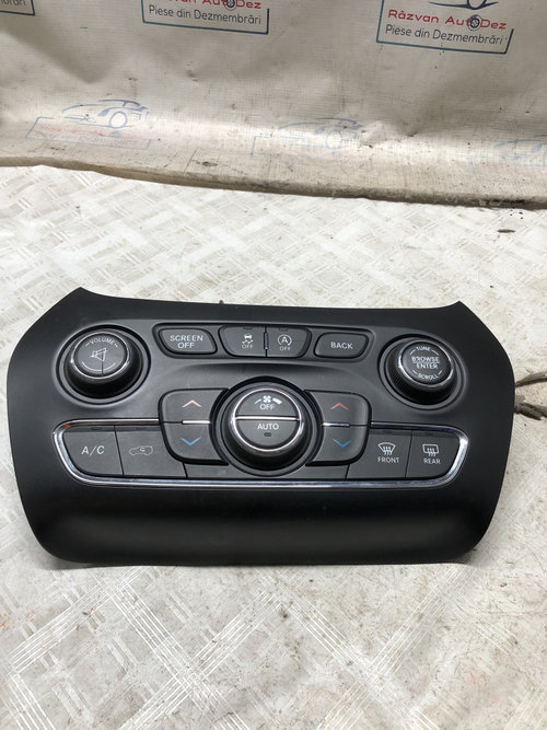 Panou comandă climă Jeep Cherokee 2.2 Motorina 2016, 68249515AA