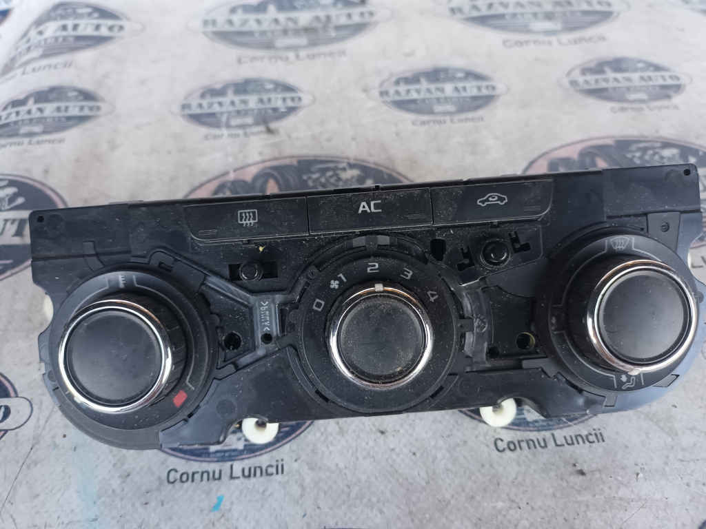 Panou comandă climă Skoda Yeti 2011, 3T0820047R