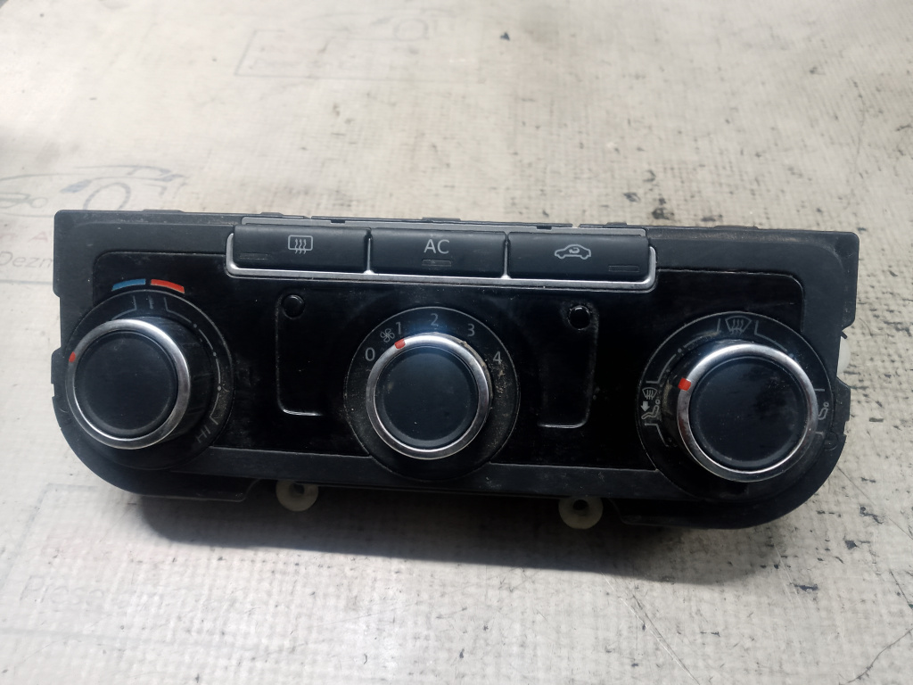 Panou comandă climă Volkswagen Jetta 2012, 7N0907426K