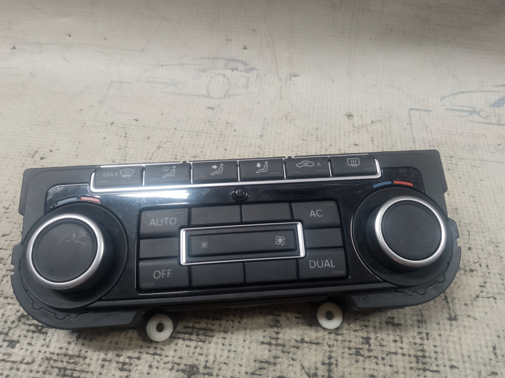 Panou comandă climă Volkswagen Tiguan 2011, 5K0907044DT