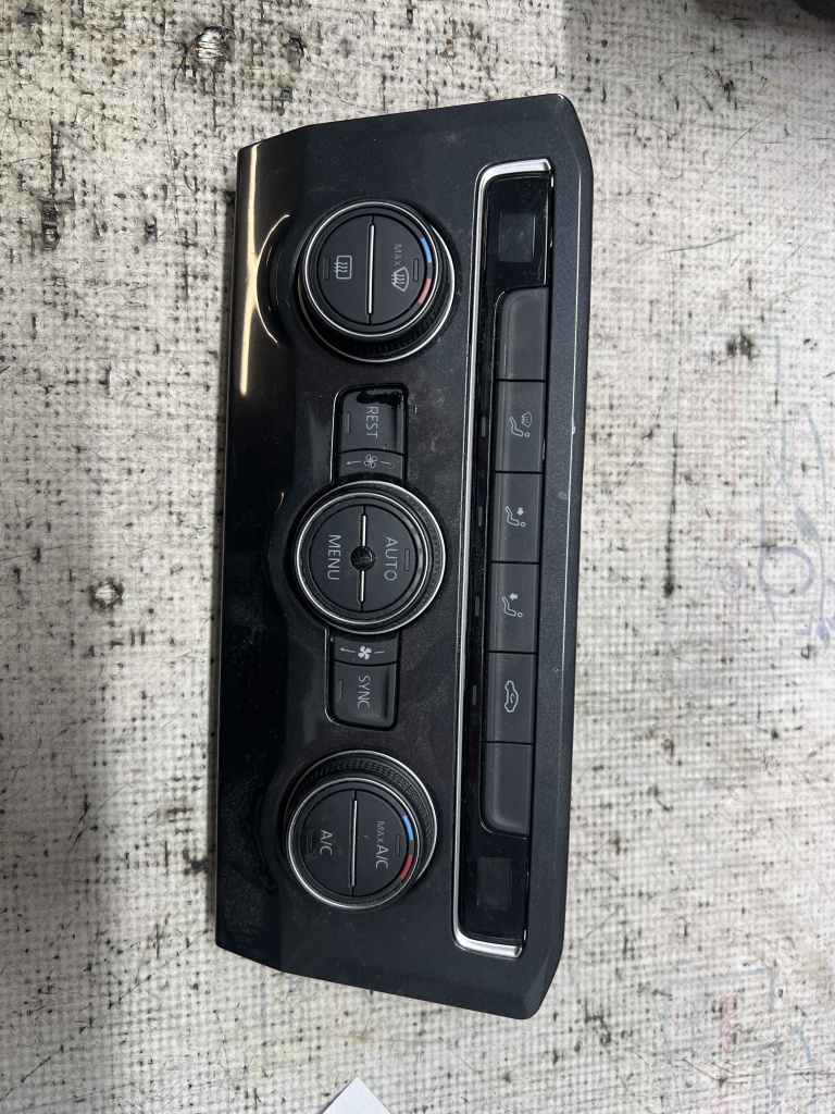 Panou comandă climă Volkswagen Tiguan 2018, 5NA907044M