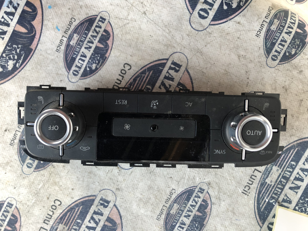 Panou comandă climă Volkswagen Touareg 2012, 7P6907040BA