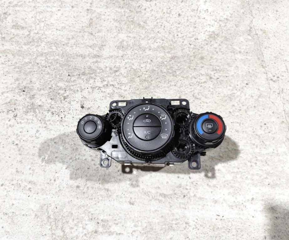 Panou comanda AC 8A61-19980-AE Ford Fiesta VI 1.25 benzina an fab. 2008 - 2017