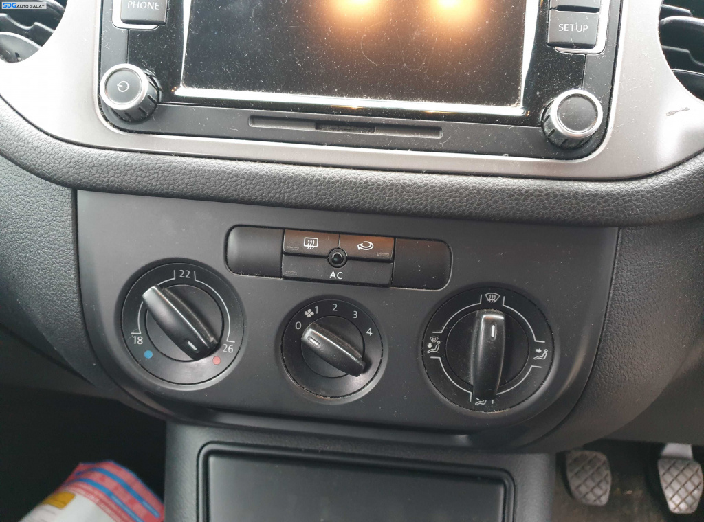Panou Comanda AC Clima Climatronic Aer Conditionat Volkswagen Tiguan NFL Non Facelift 2007 - 2011 [K1020]