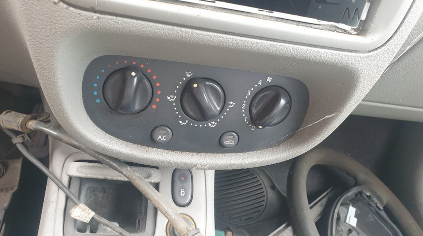 Panou comanda AC clima Renault Clio 2 2005 Limuzina 1.5 dci