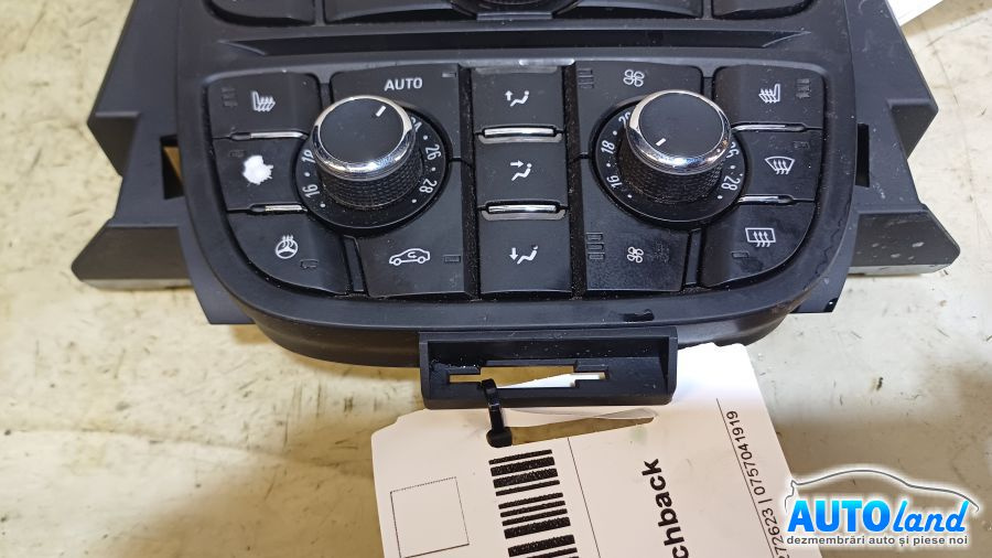 Panou Comanda Ac ventilatie 13360109 Opel ASTRA J hatchback 2009