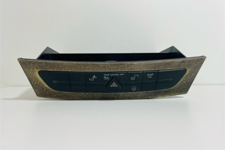 Panou comanda centralizare cu buton avarie 2116801714Q2 Mercedes-Benz E-Class W211 [2002 - 2006]