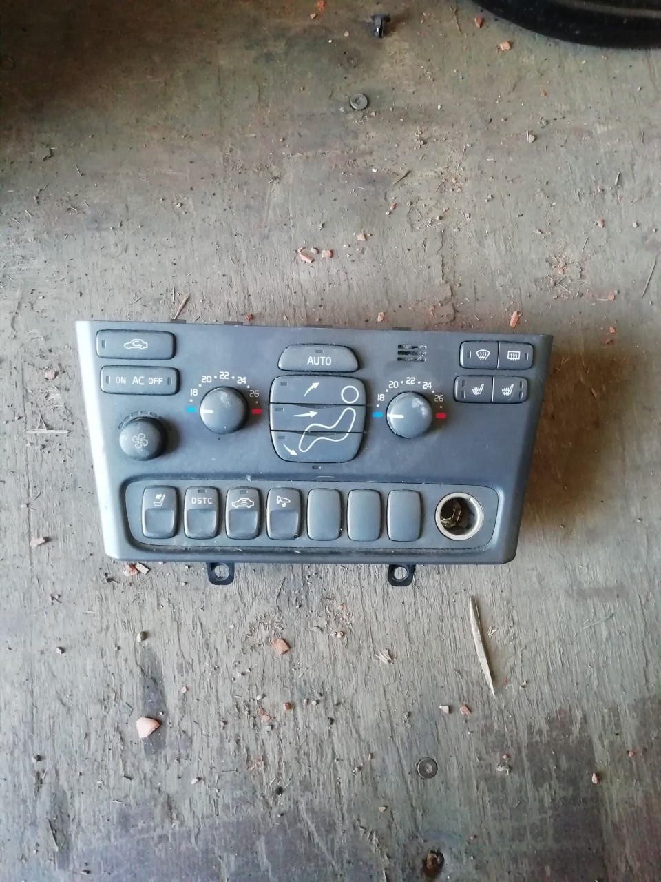 Panou comanda clima ac cu incalzire scaune volvo s80 an 2003
