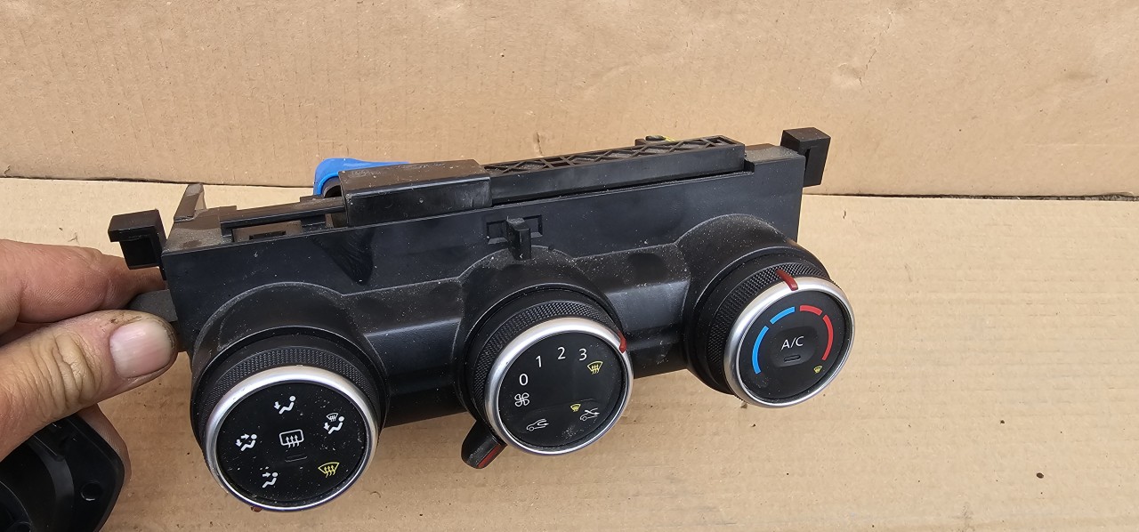 Panou comanda clima ac Dacia Duster 2 2018 2019 2020 2021 2022