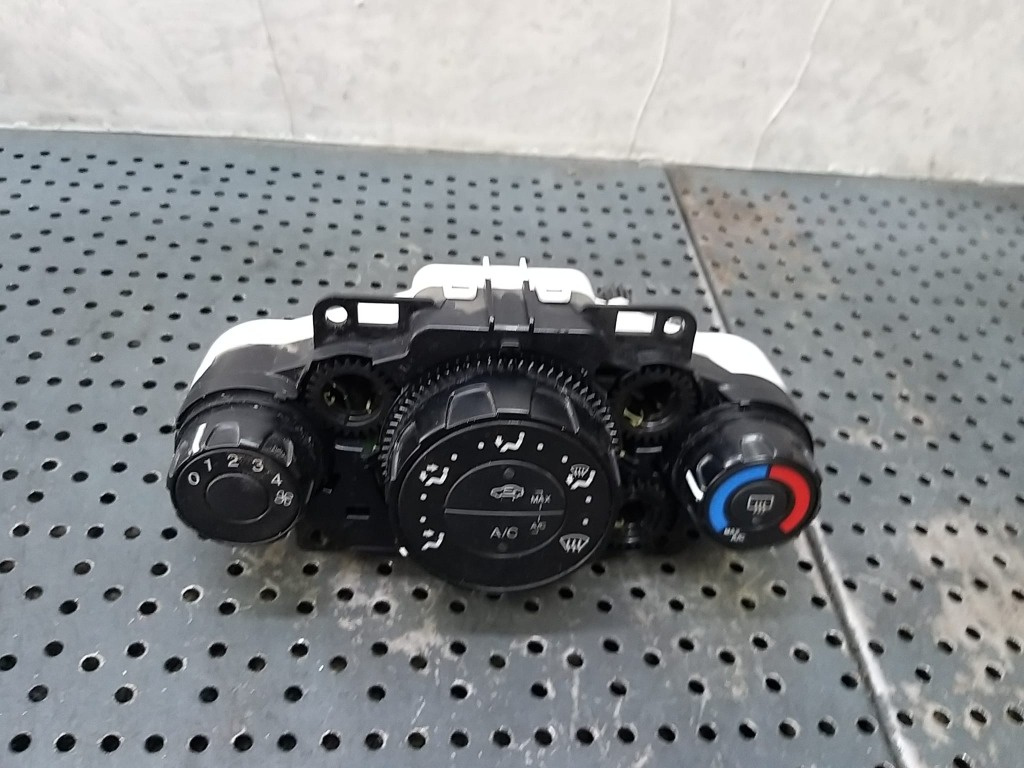 Panou comanda clima ac ford fiesta 6 cb1 ccn 8a6118549