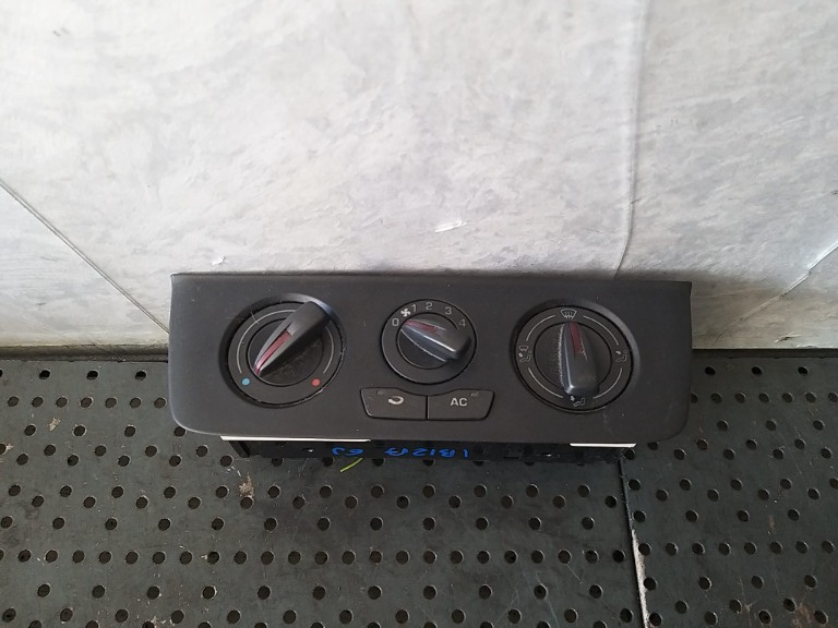 Panou comanda clima ac seat ibiza 6j 6j0820045