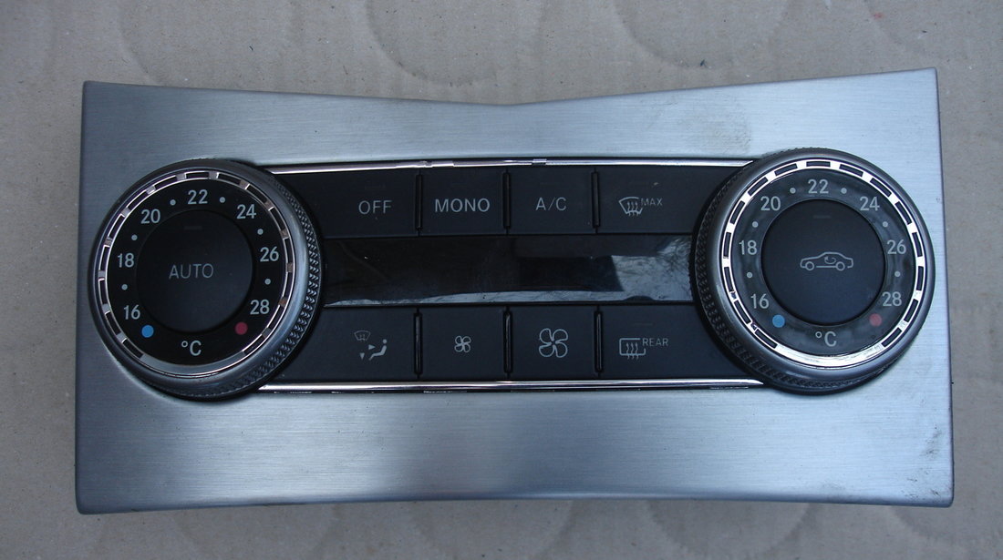 Panou comanda clima climatronic mercedes c class w204 an 2009