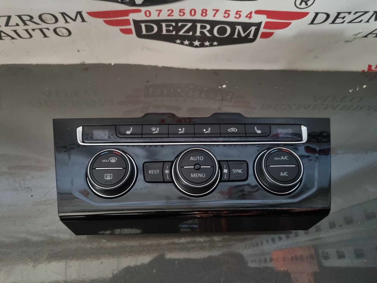 Panou comanda clima cu incalzire scaune 5G0907044BP VW Passat B8 Sedan