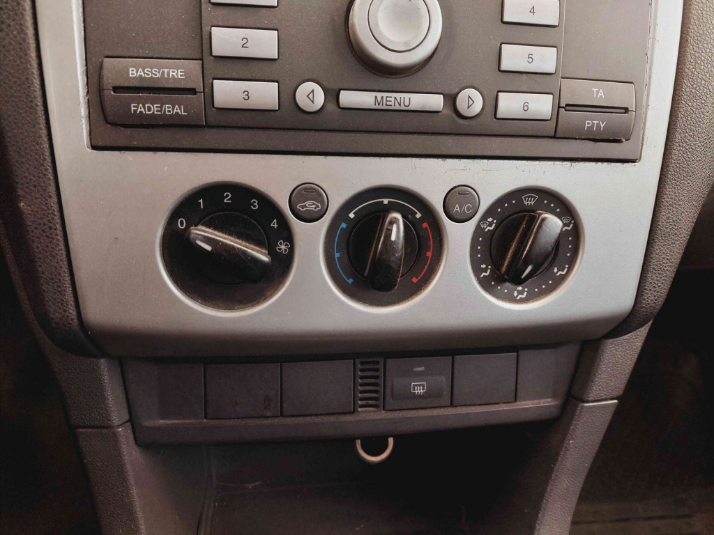 Panou comanda clima Ford Focus 2 (DA) [Fabr 2004-2012] OEM