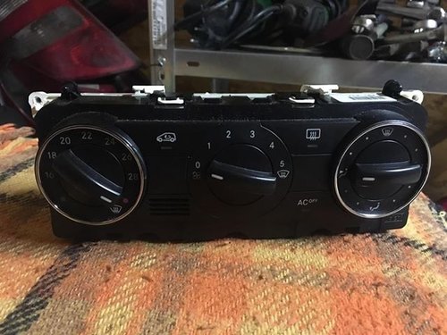 Panou comanda clima Mercedes A class w169 2006