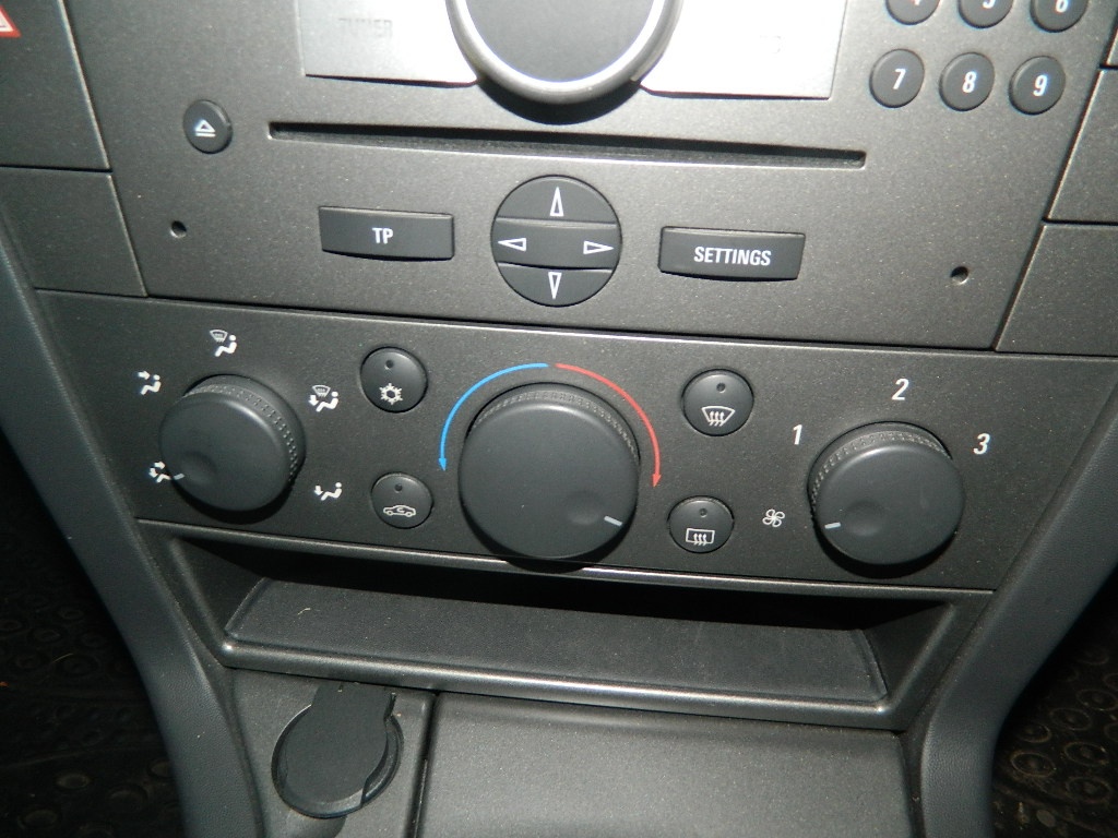 Panou comanda clima Opel Vectra C 1.9 CDTI 2002-2008