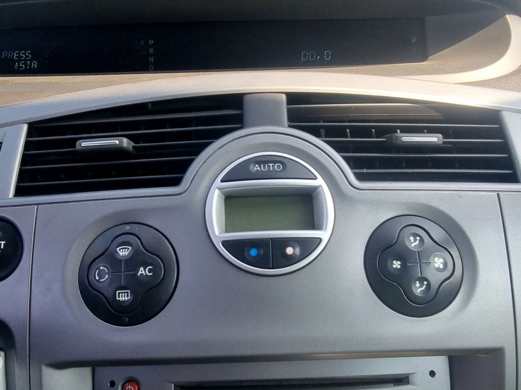 Panou comanda clima Renault Grand Scenic 2 [Fabr 2003-2008] 1.9 CDI F9Q803 96KW / 130CP