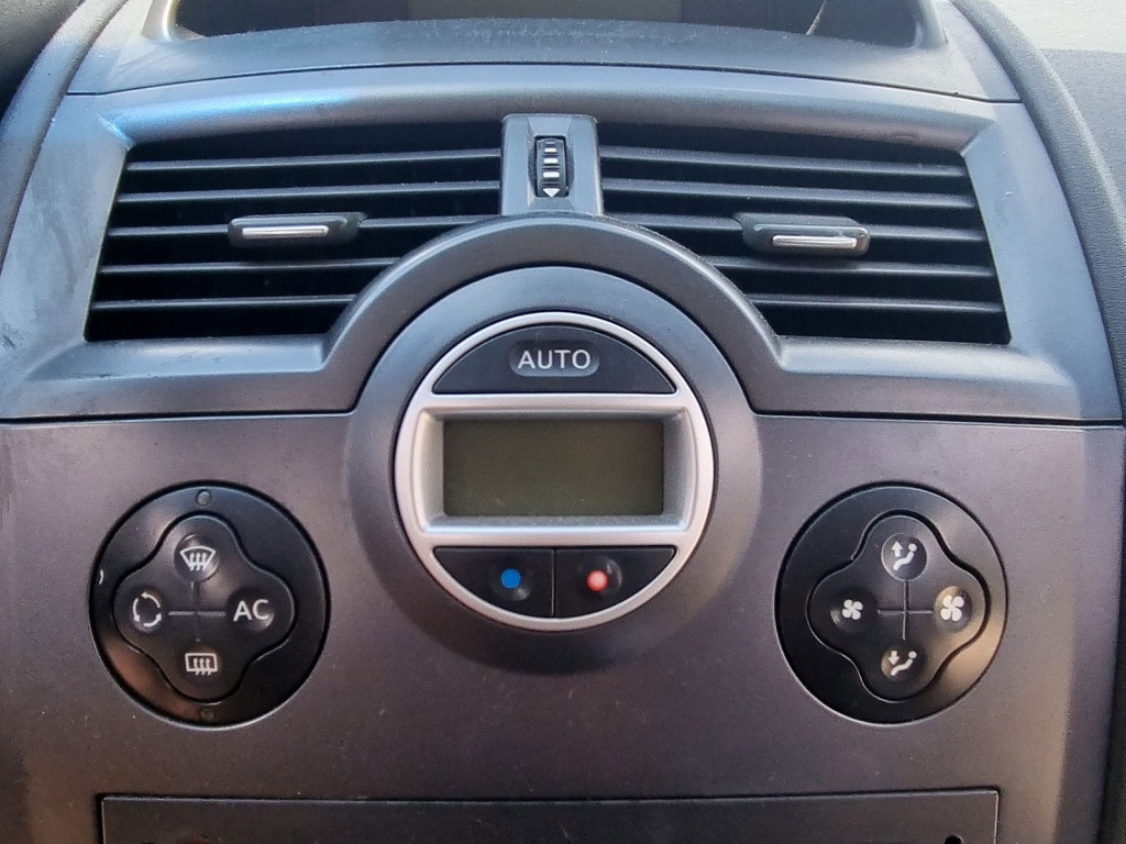 Panou comanda clima Renault Megane 2 [Fabr 2002-2008] 1.5 DCI K9K722 60KW / 82CP