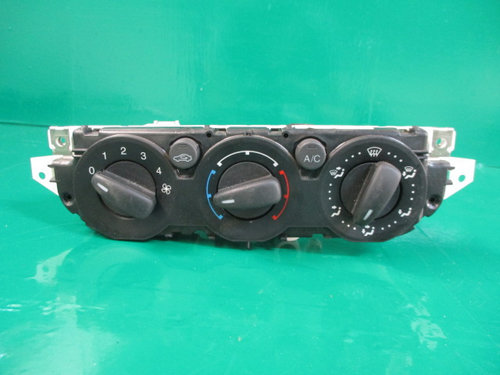 PANOU / COMANDA / CONSOLA AER / AC / CLIMA COD 7M5T-19980-BB FORD FOCUS 2 FAB. 2004 – 2010 ⭐⭐...