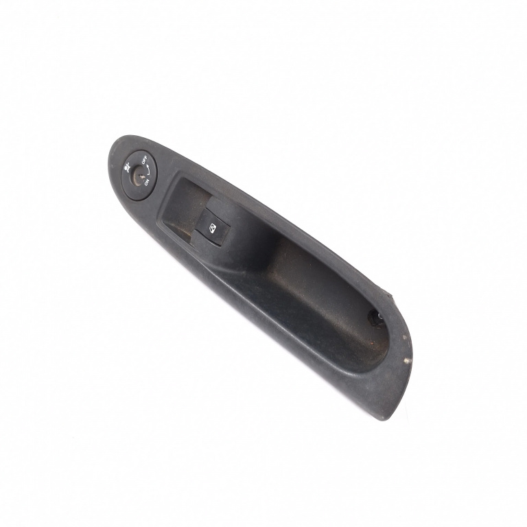 Panou Comanda Geamuri Electrice Renault Clio 2 / Symbol 1 1998-2008 1.5 Dci (B/Cb07) K9K 704 Motorina Dreapta Fata 8200084005