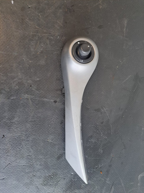 Panou comanda geamuri electrice Renault MEGANE 2 2002 > 2012 1.9 DCI - COD 8200297165F /156018031
