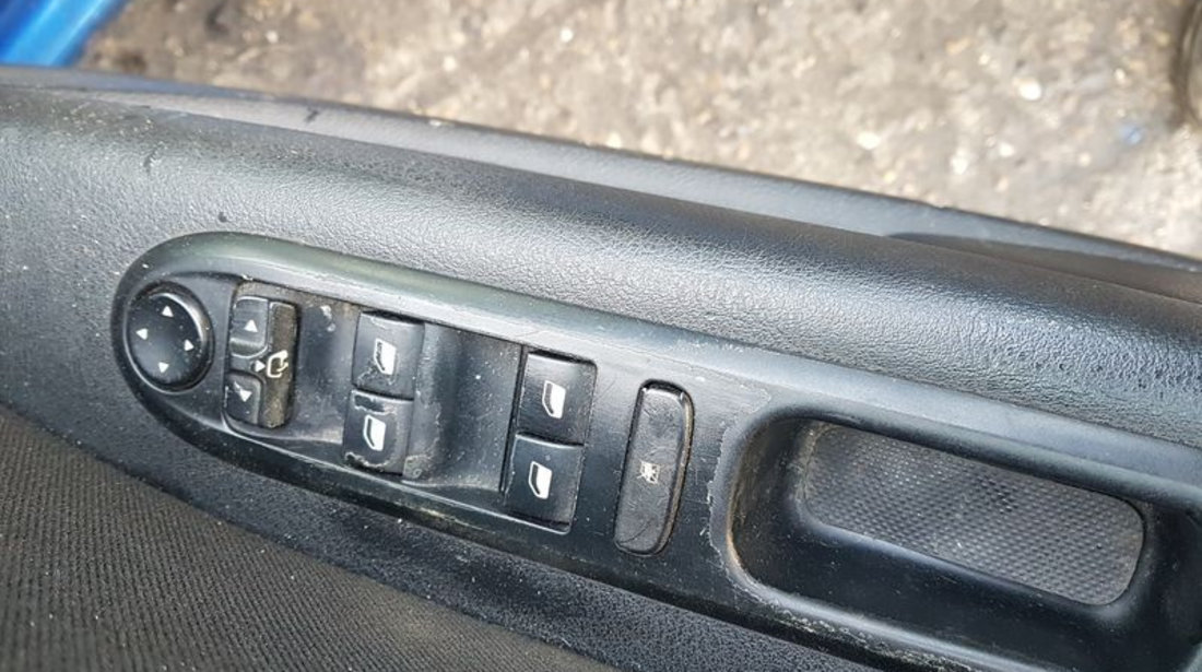 Panou Consola Buton Butoane Actionare Geamuri si Oglinzi Rabatabile Peugeot 407 2004 - 2010