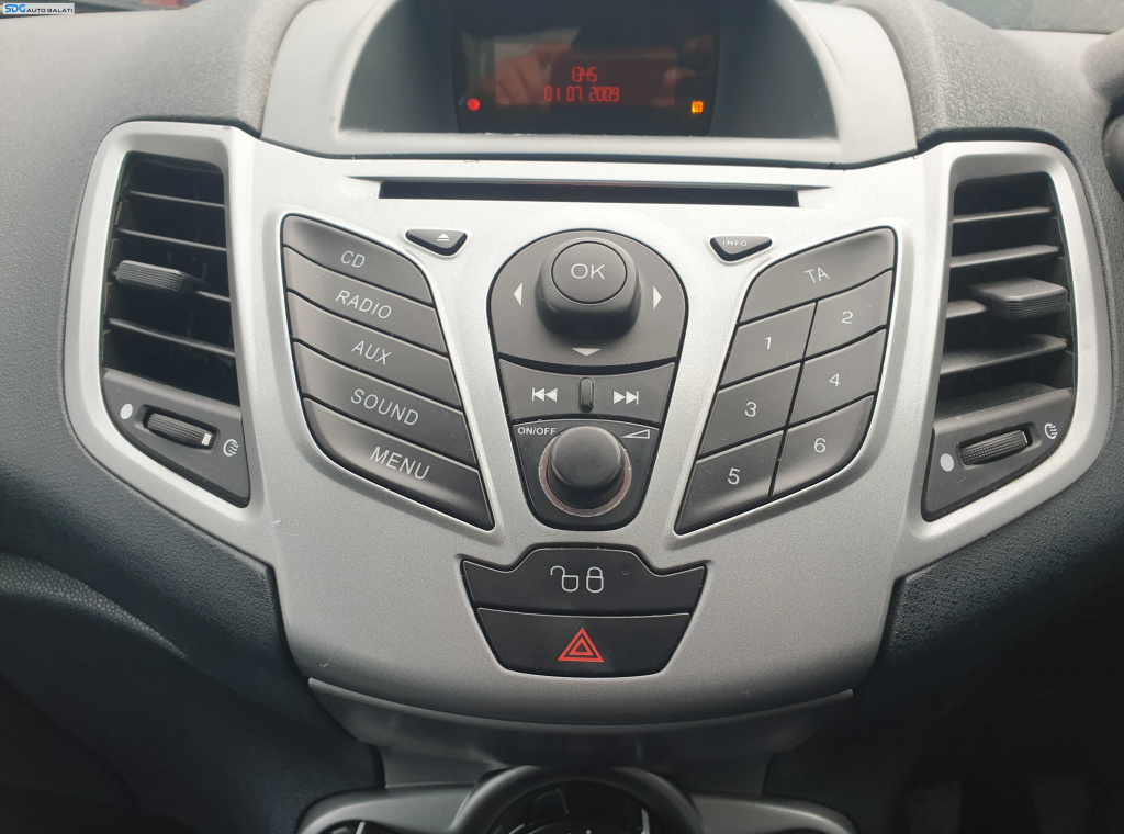 Panou Consola Comanda Buton Butoane Radio CD Player cu Unitate Ford Fiesta Mk 6 2008 - 2012 [K1637]