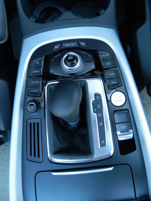 Panou control MMI Audi Q5 8R 2008-2016
