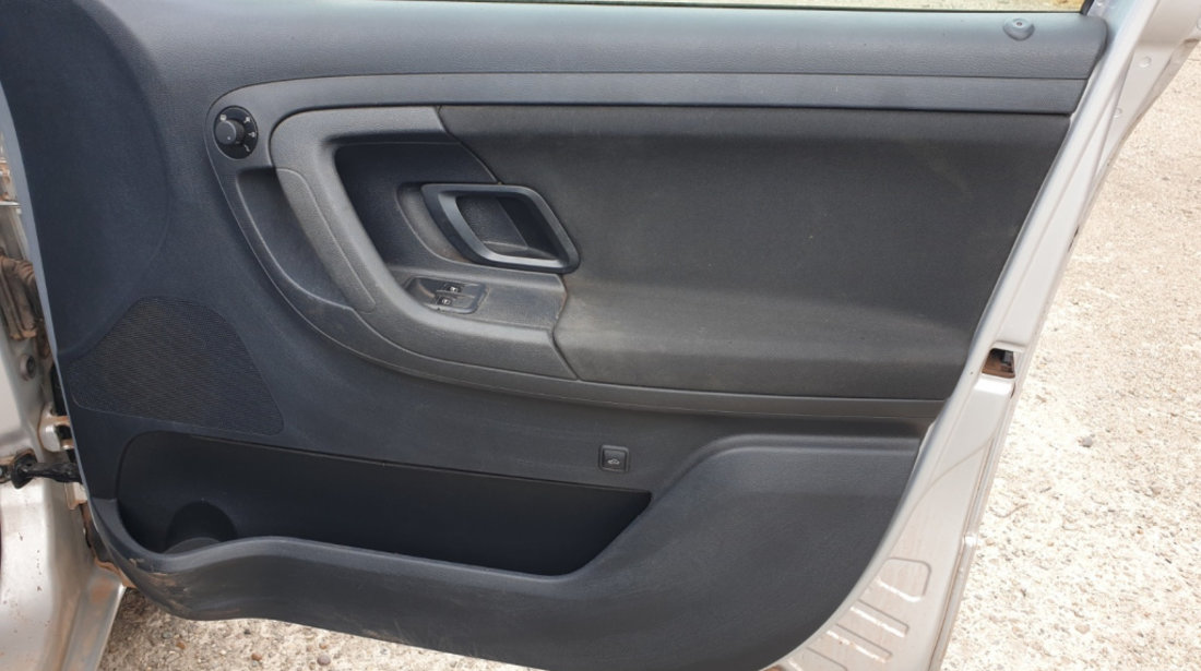 Panou Fata Interior Usa Portiera Dreapta Fata Pasager Skoda Fabia 2 2007 - 2014