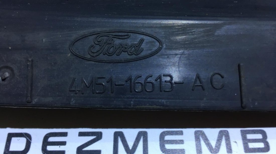 Panou Frontal / Capac / Grila cu Emblema Ford Focus 2 2004 - 2011 Cod Piesa : 4M51-16613-AC