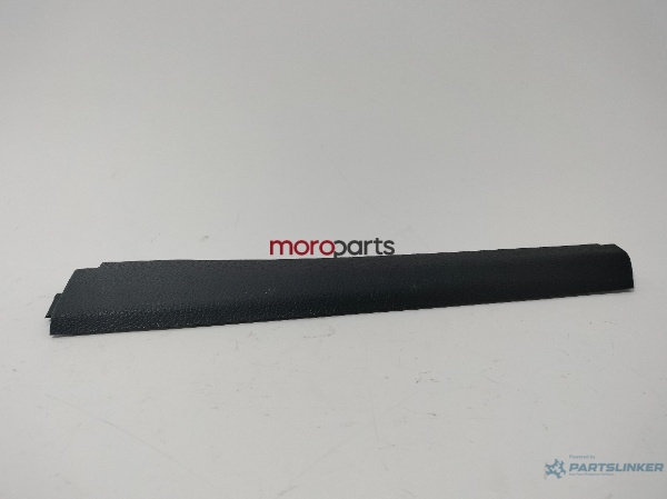 Panou ornamental pentru pilonul A caroseriei VOLKSWAGEN GOLF V (1K1) [ 2003 - 2009 ] VAG OEM 1K0868224