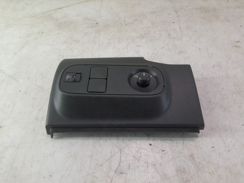 Panou reglaj oglinzi 9812848877 Citroen C3 3 [2016 - 2020] 1.2 benzina HM05