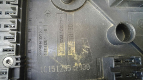 Panou sigurante 2.0 tdi audi a3 8p 017181301 1k0937125