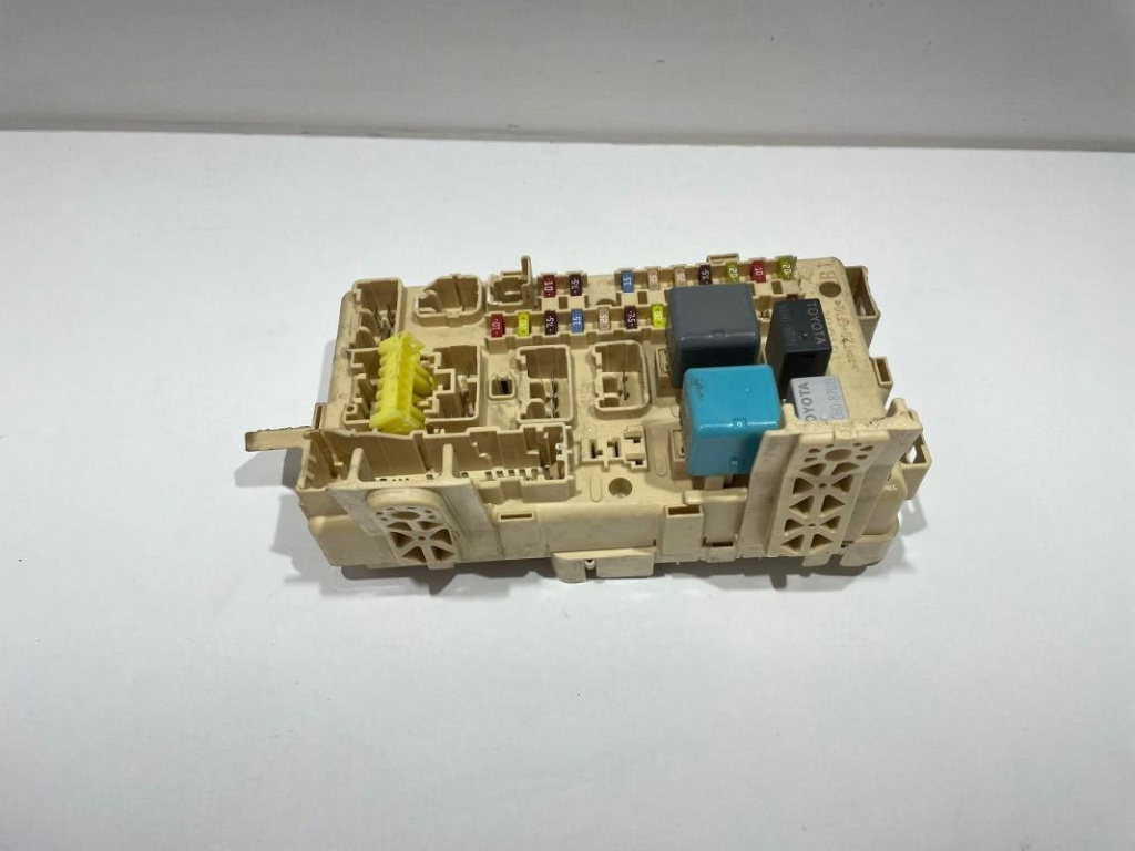 Panou sigurante 82641-ca010-f Toyota Avensis 2 T25 [2002 - 2006]