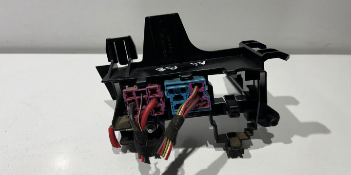 Panou sigurante 8k2937503A Audi A4 B8/8K [2007 - 2011]