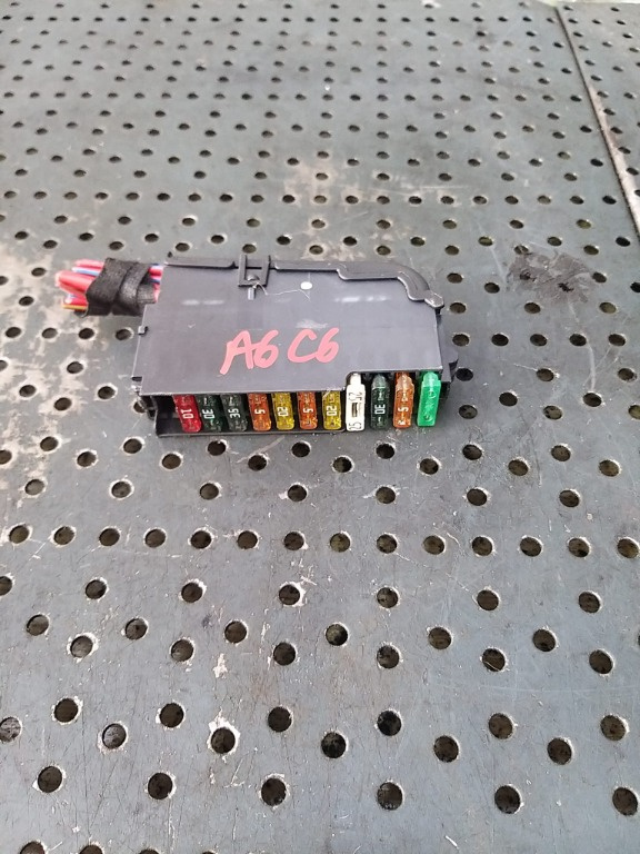 Panou sigurante audi a6 c6 4f 8k0941824
