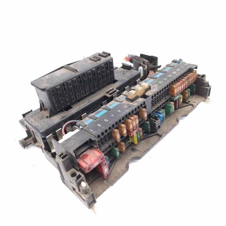 Panou Sigurante Bmw 3 (E46) 1998-2007 320 D M47 D20 (204D1) Motorina E6314H, 8 364 542, 8364542, 8 364 540, 8364540, 8 364 530, 8364530, Mr19990126-90207055, Mr1999012690207055 Bmw