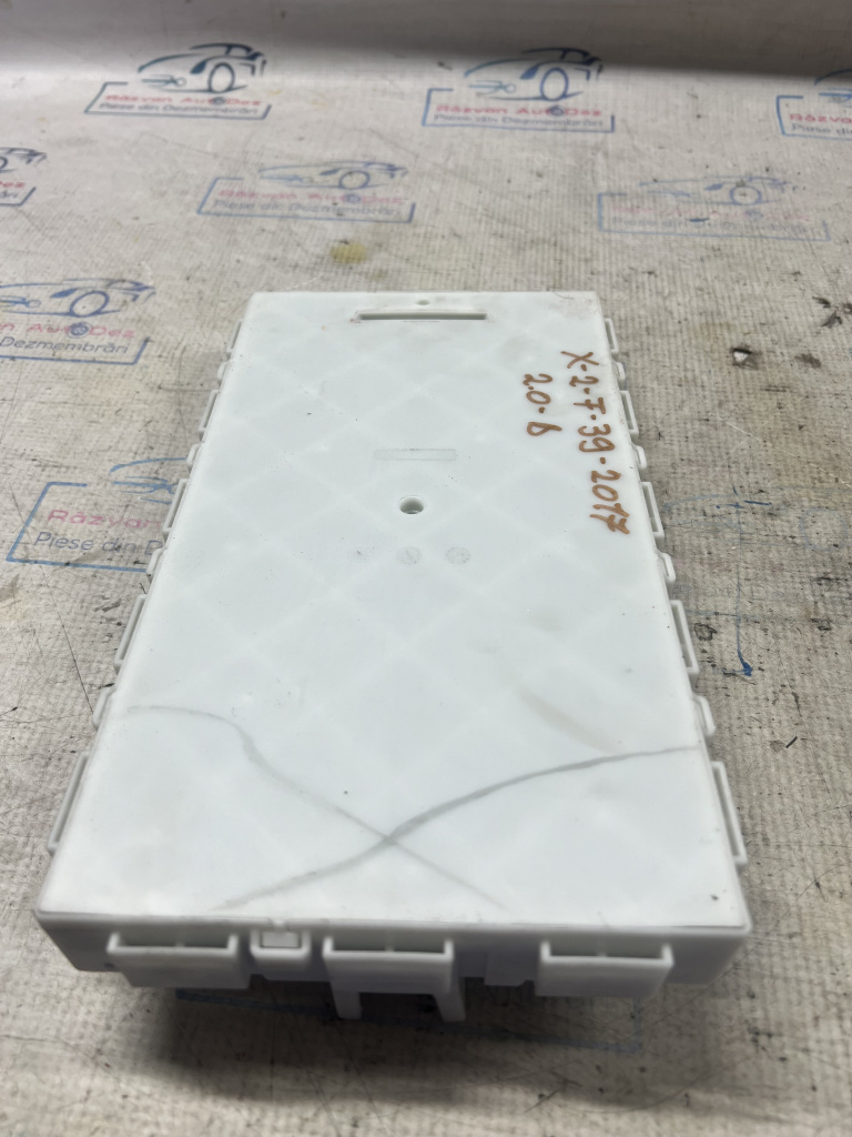 Panou sigurante BMW X2 F39 2016, 879610501 / 9465940970 / CU MIC DEFECT