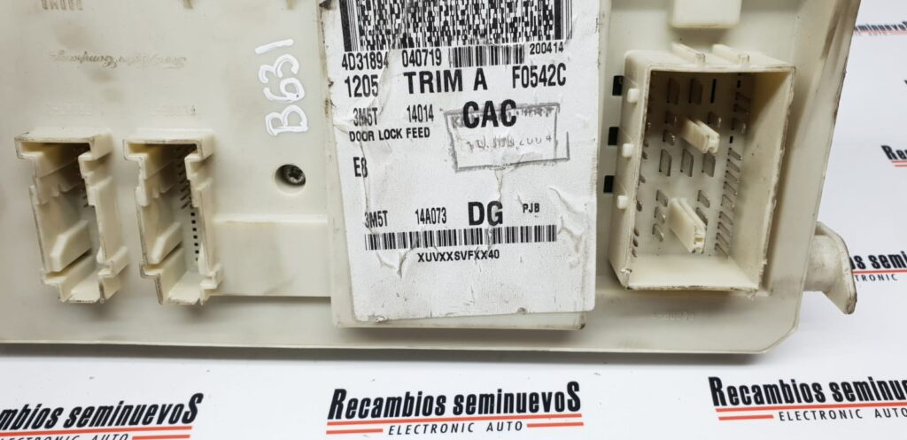 Panou sigurante FORD C-MAX 3M5T-14A073-DG / 3M5T 14A073 DG / 3M5T14A073DG / 3M5T-14014-CAC / 3M5T 14014 CAC / 3M5T14014CAC3M5T-14A073-DG / 3M5T 14A073 DG / 3M5T14A073DG / 3M5T-14014-CAC / 3M5T 14014 CAC / 3M5T14014CAC