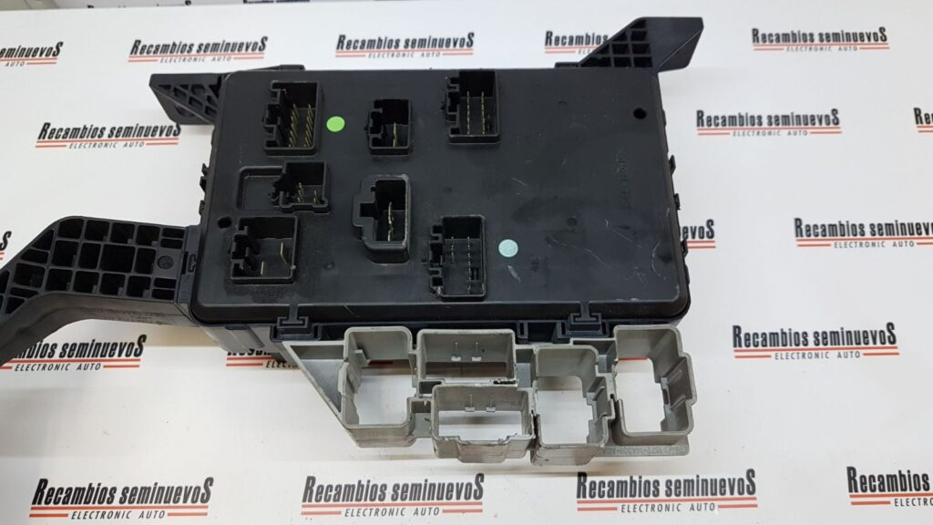 Panou sigurante FORD MONDEO 1S7T-14A073-AE / 1S7T 14A073 AE / 1S7T14A073AE1S7T-14A073-AE / 1S7T 14A073 AE / 1S7T14A073AE