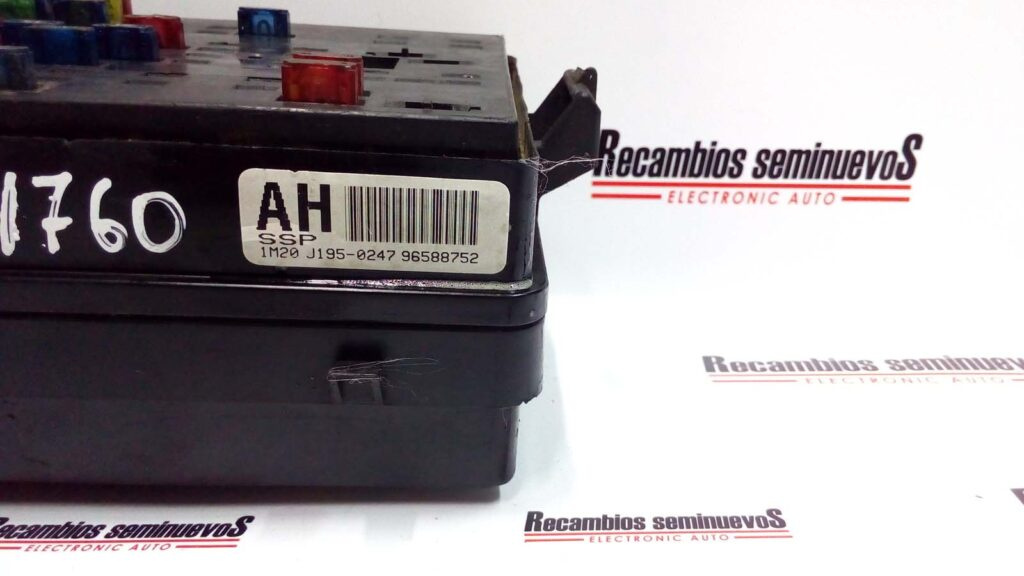Panou sigurante GM DAEWOO NUBIRA 96588752 AH / 96588752AH96588752 AH / 96588752AH