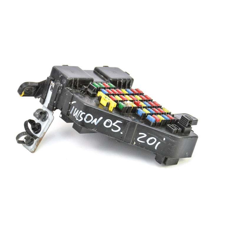 Panou Sigurante Hyundai Tucson (Jm) 2004-2010 2.0 G4Gc Benzina 911102E000, 91110-2E000 Tyco