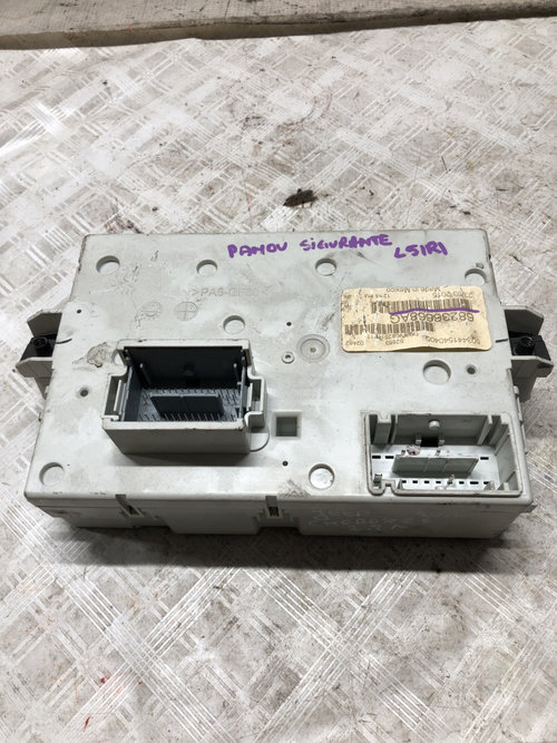 Panou sigurante Jeep Cherokee - Motorina 2016, 68236668AG