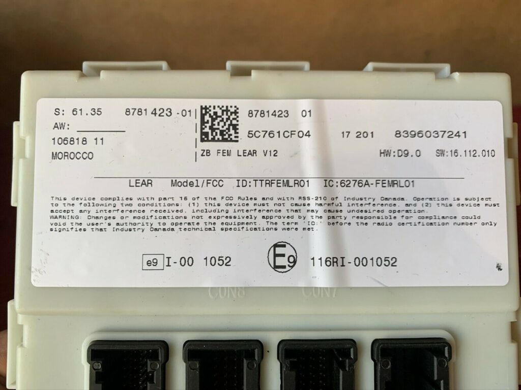 Panou sigurante LEAR BMW SERIE 1 61 35 8781 423 01 / 6135878142301 / 8781423 01 / 878142301 / TTRFEMLR01 / 6276A FEMRL01 / 6276AFEMRL0161 35 8781 423 01 / 6135878142301 / 8781423 01 / 878142301 / TTRFEMLR01 / 6276A FEMRL01 / 6276AFEMRL01