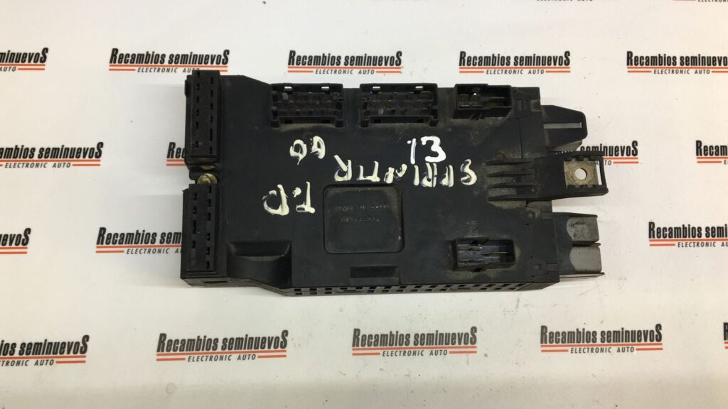 Panou sigurante MERCEDES-BENZ SPRINTER A 901 540 03 50 / A9015400350 / 04.735.21 / 04 735 21 / 0473521A 901 540 03 50 / A9015400350 / 04.735.21 / 04 735 21 / 0473521