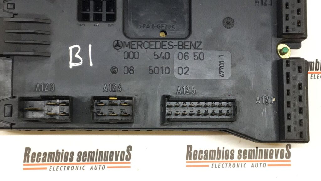 Panou sigurante MERCEDES-BENZ VITO 000 540 06 50 / 0005400650 / 08 5010 02 / 08501002000 540 06 50 / 0005400650 / 08 5010 02 / 08501002